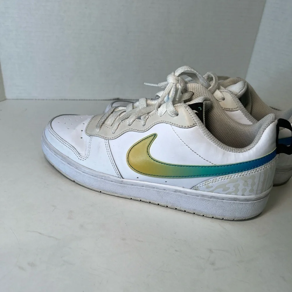 Nike Big Kids Court Borough 2 SE Casual Sneakers